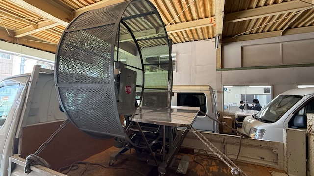 自動紐掛機 写真2